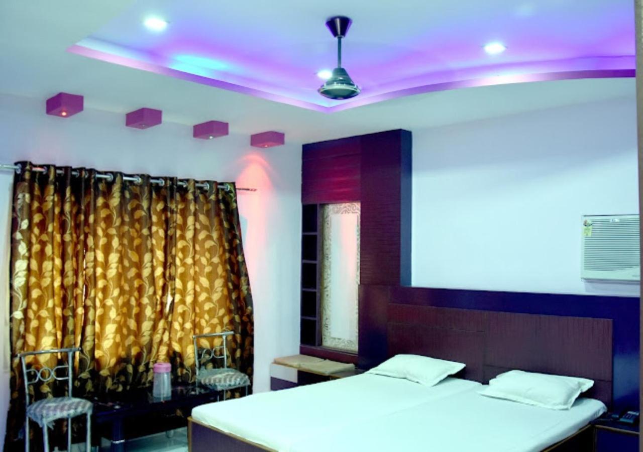Hotel Roshan Varanasi Dış mekan fotoğraf