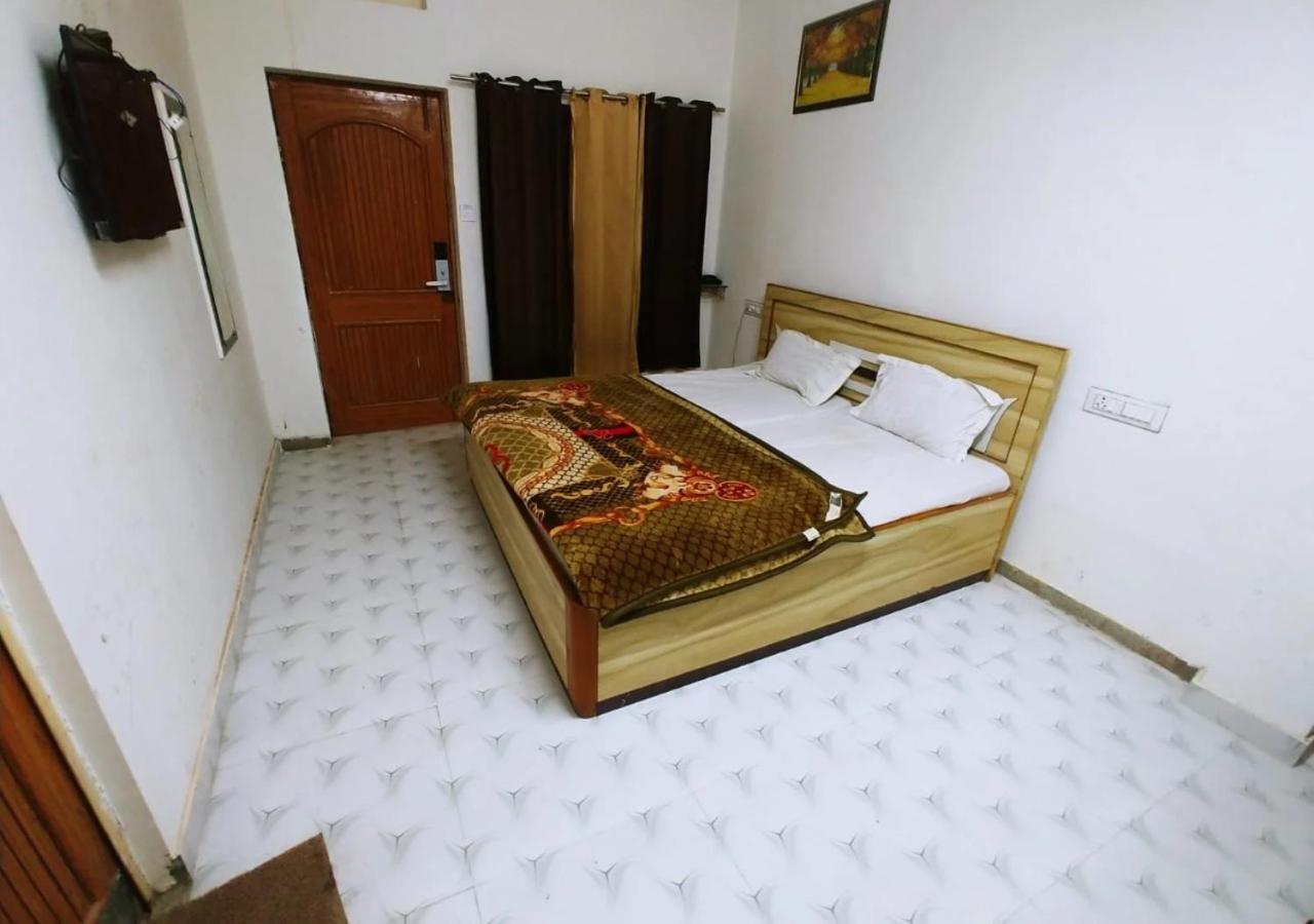 Hotel Roshan Varanasi Dış mekan fotoğraf