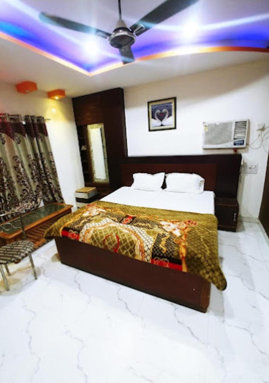 Hotel Roshan Varanasi Dış mekan fotoğraf